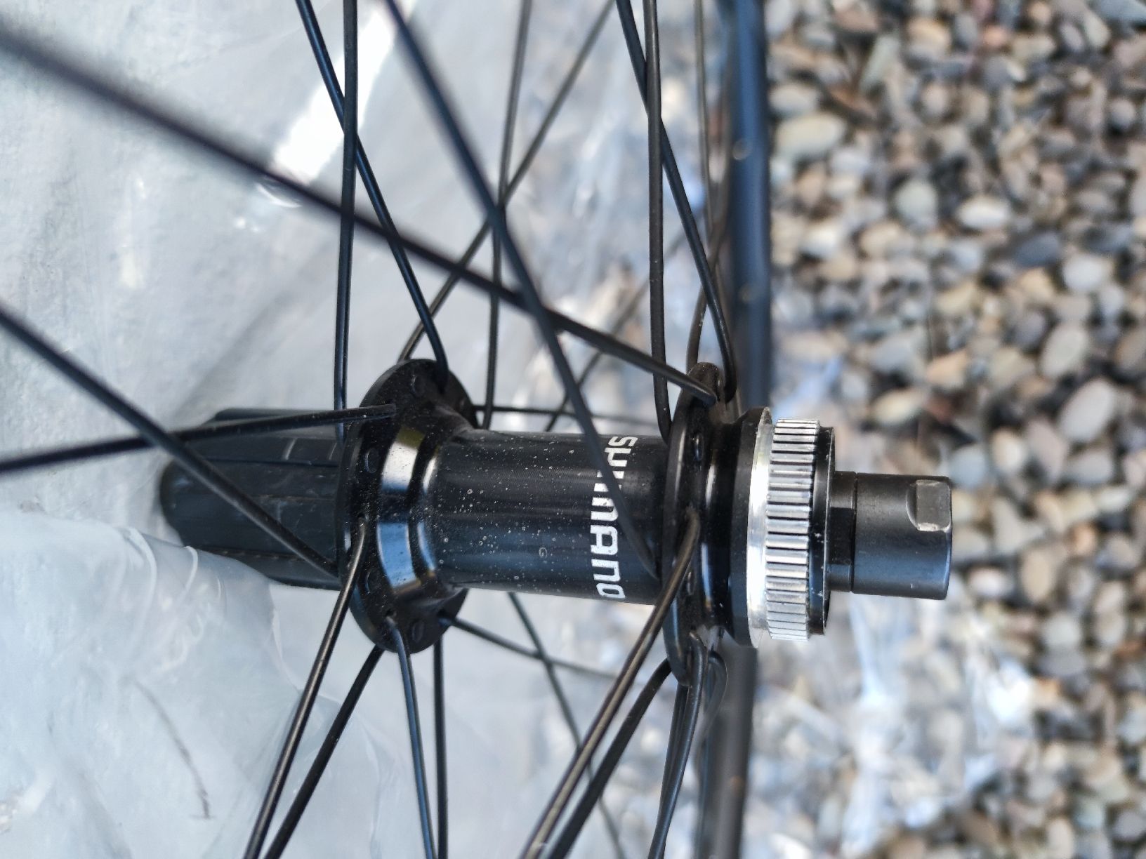 Shimano Pneus & Roues: Hinterrad Shimano – Neuf avec emballage d'origine à Meggen par Malecifent 1