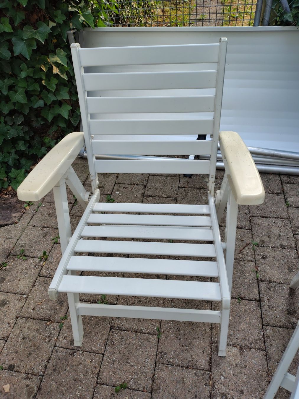 Chaises: 4 Gartenstühle gratis abzugeben – D'occasion à St. Antoni par Nomis20 2