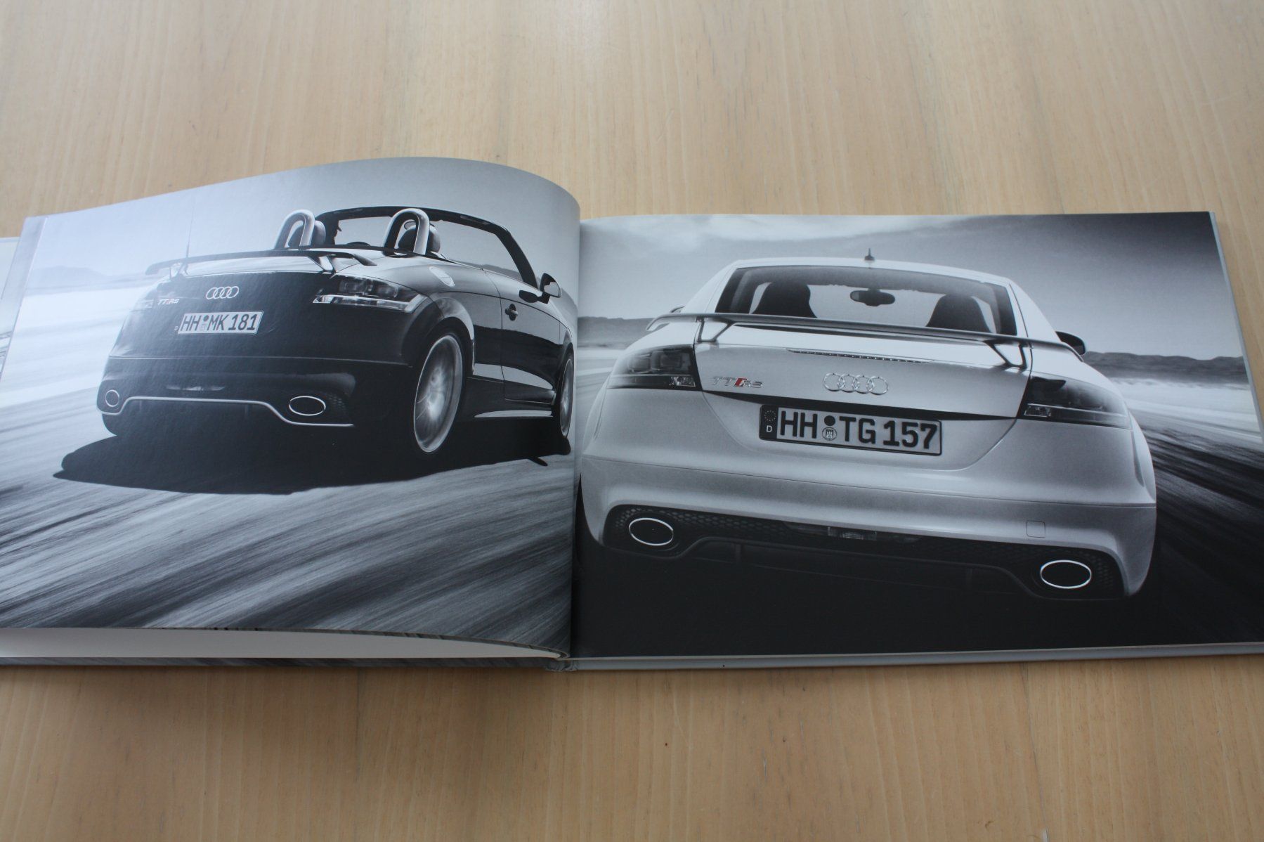 Audi Dokumente: Original Audi TT RS Hardcover Prospekt 2/2009 – Gebraucht aus Wikon von erwin400 3