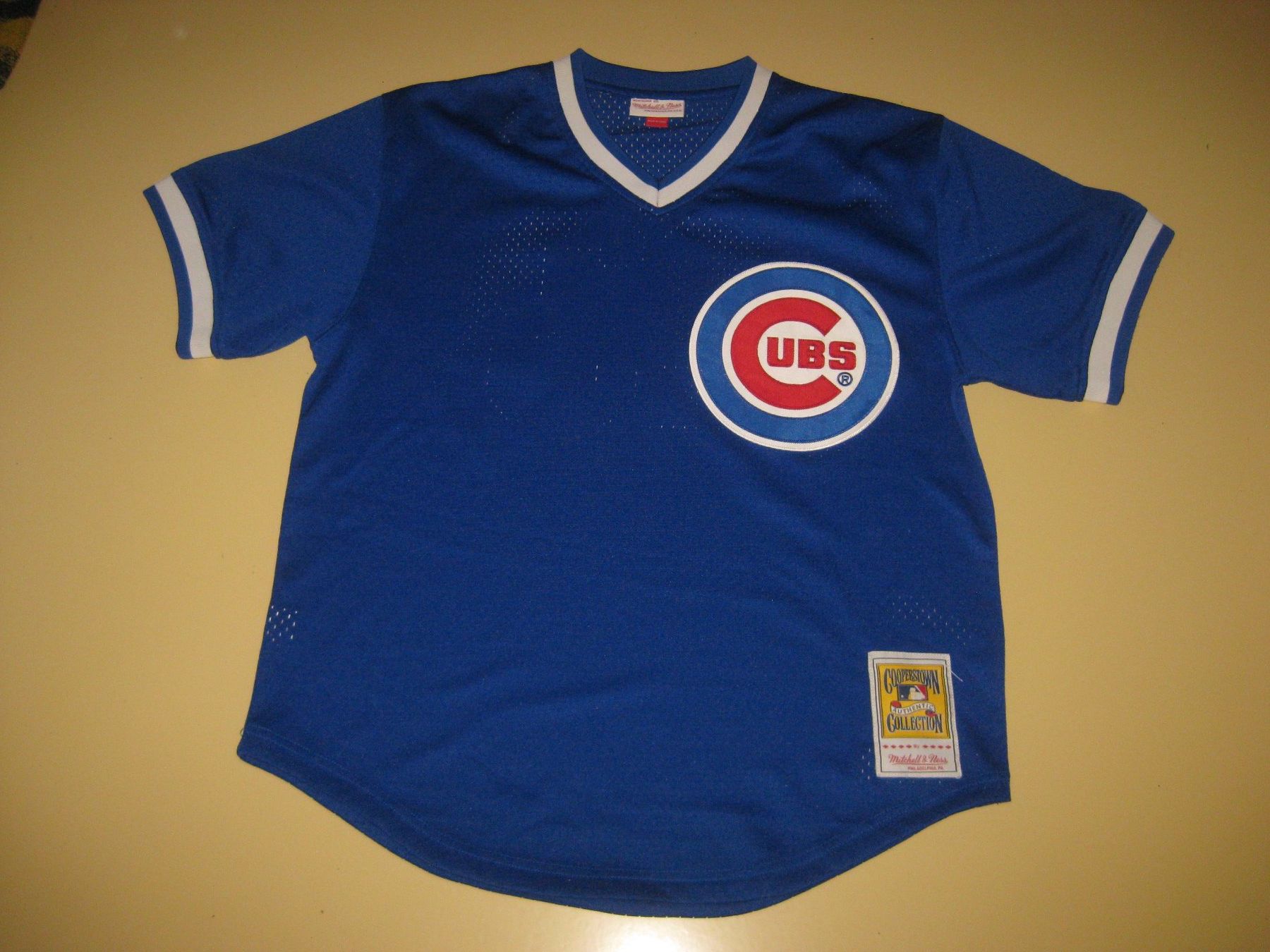 Mitchell & Ness Canottiere & Pantaloni: Mitchell & Ness Trikot Baseball MLB USA Chicago Cubs – Usato da Münchenbuchsee venduto da neuwertig-gespart