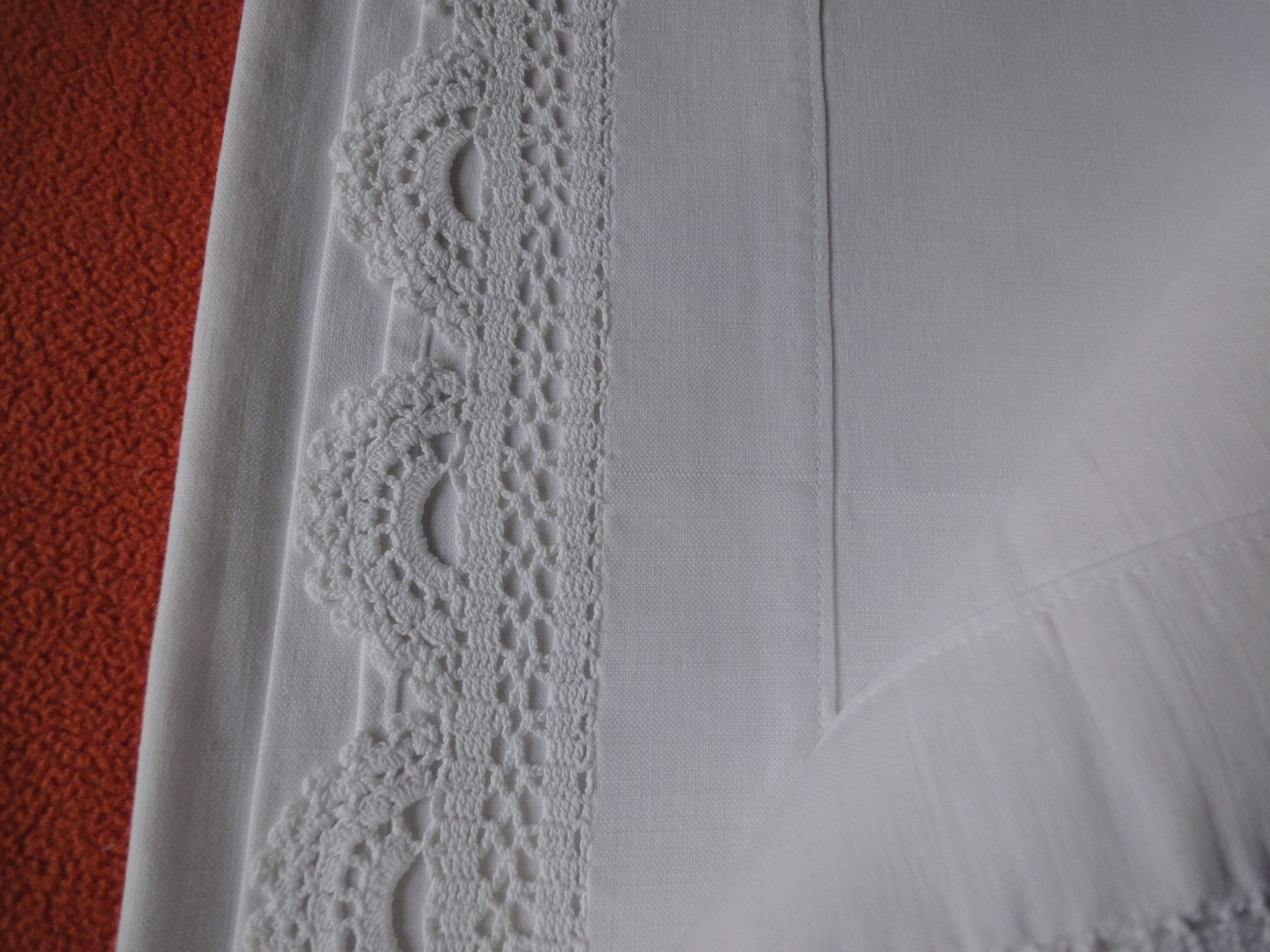 Bettwäsche: Oberleintuch mit Spitzen - Vintage – Gebraucht aus Chur von omonia 1