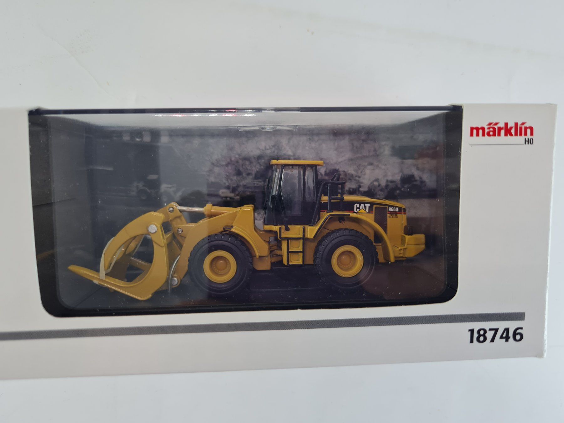Märklin 18746 Cat 966G Radlader mit Holzgreiffer H0 1:87 (Neu (gemäss ...