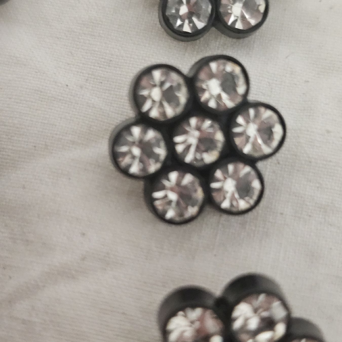 Knöpfe: 20 strass Knöpfe  neu – Neu und originalverpackt aus wolfhalden von 46464646 2