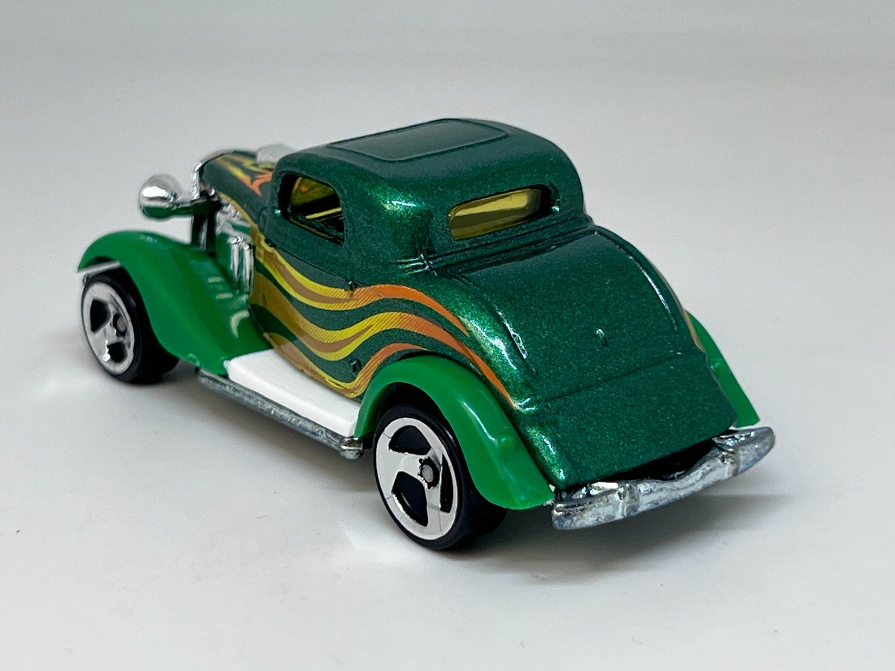 Hot Wheels Voitures modèles: Hot Wheels 3 Window '34 #109 – D'occasion à Wildegg par LaaBoutique 2