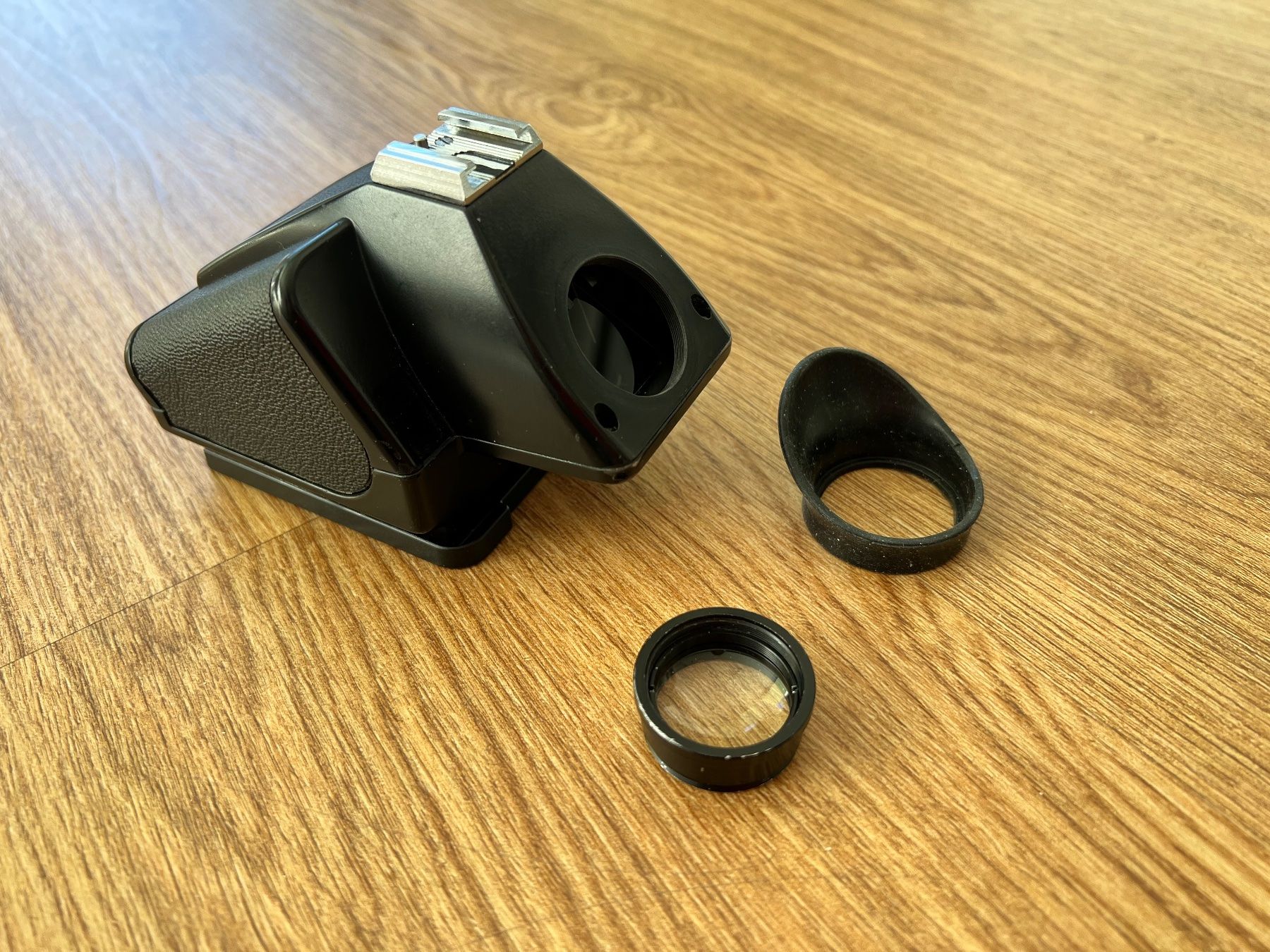 Hasselblad Obiettivi: Hasselblad Prismensucher / Prismfinder – Usato da Winterthur venduto da Hello088x 2