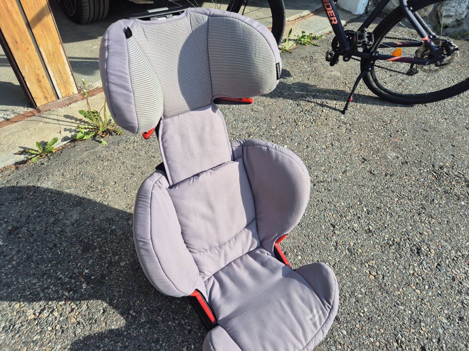 Seggiolini per auto: Kindersitz mit Isofix – Usato da Davos Platz venduto da abcgarage-davos 3
