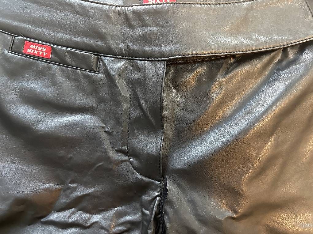 Miss Sixty Hosen: Miss Sixty Roxy II Kunstleder – Gebraucht aus Zürich von VintageMissSixty 1