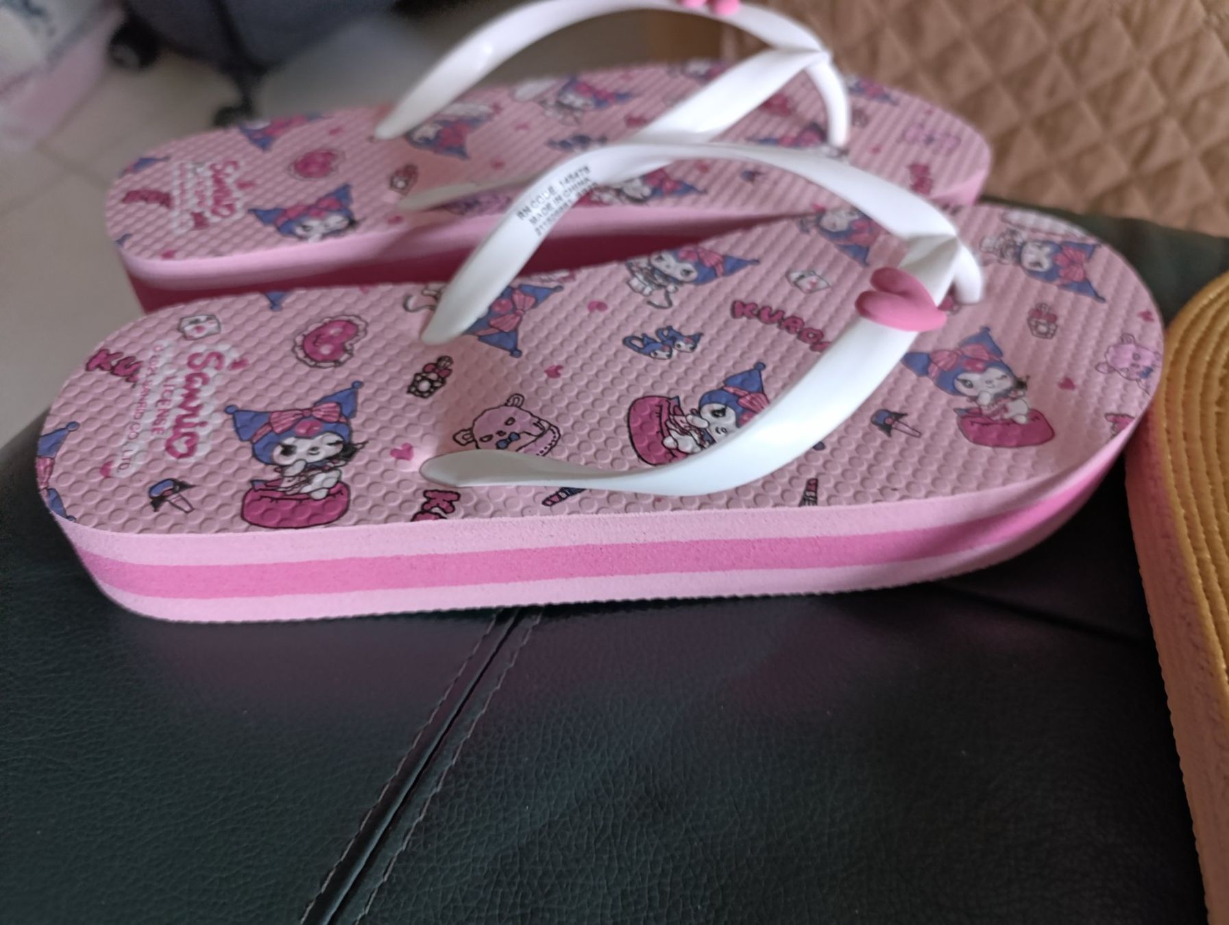 Damenschuhe: Flip flop rose – Neu und originalverpackt aus St-Cergue von Neviana