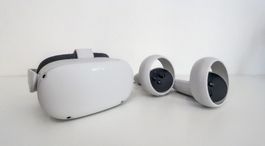 Meta Oculus Quest 2 mit Controllern VR