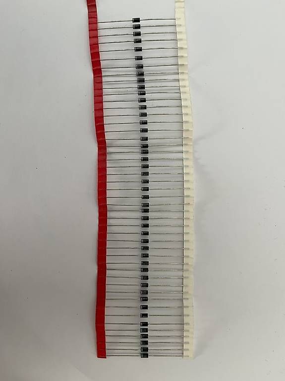 Componenti elettronici: Schottkydiode, 100V, 2A – Usato da Schötz venduto da joe_q9dn 2