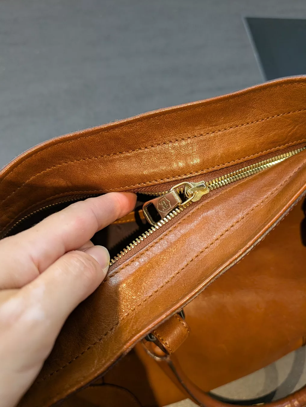 Massimo Dutti Taschen für Damen: Tasche Massimo Dutti – Gebraucht aus Nussbaumen AG von noemi.anne 2