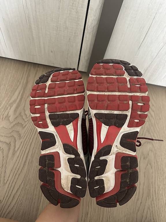 Chaussures femmes: Nike vomero 5 – D'occasion à Mendrisio par yus_gtq7 3