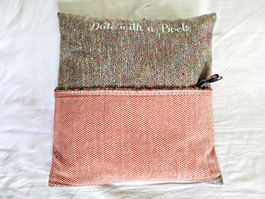 Kissen Lesekissen "Date with a Book"