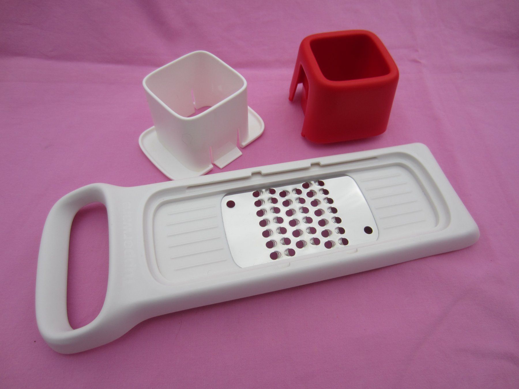 Tupperware Elettrodomestici da cucina: TUPPERWARE Speedy Mando Reibe Neuwertig – Nuovo (secondo la descrizione) da Sursee venduto da Tschiger