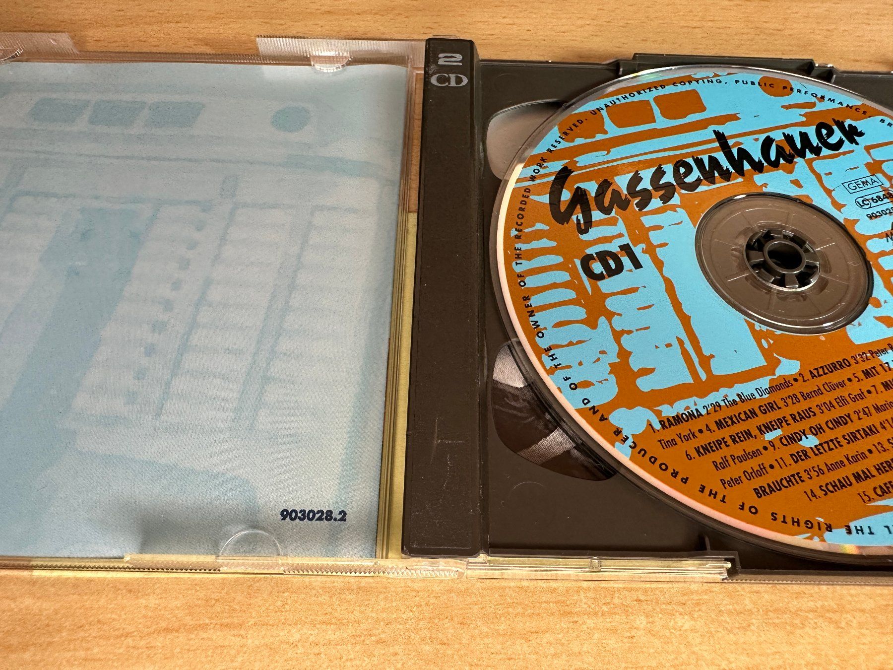 CD: Gassenhauer - Unvergessliche Schlager  - 2 CD – Usato da Rikon im Tösstal venduto da Alpenmutz 2