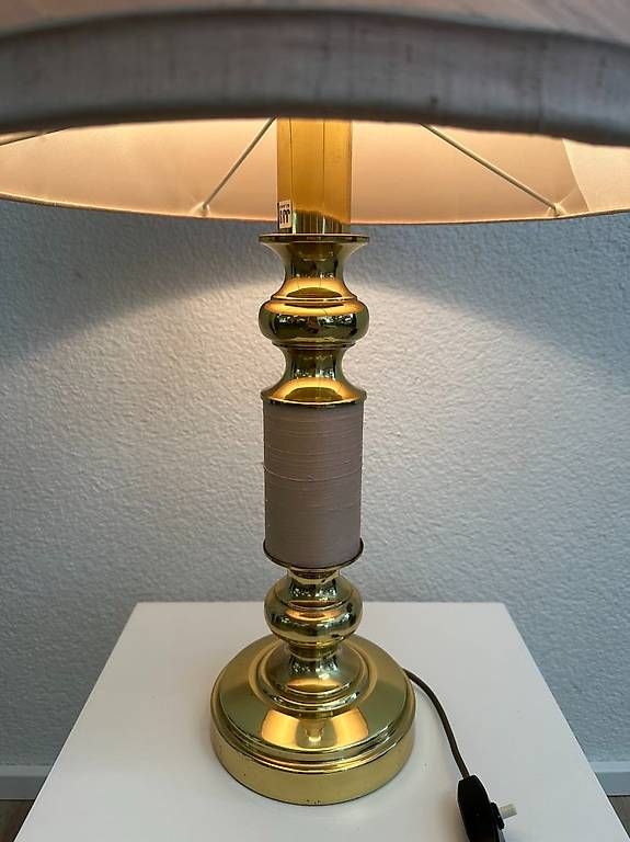 Lampade: Vintage Messinglampe mit elegantem Stoffschirm – Usato da Obernau venduto da Arche_Noah_Brocki 3