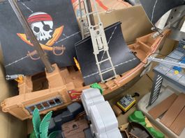 Playmobil Piratenschiff Set mit diversen teilen 