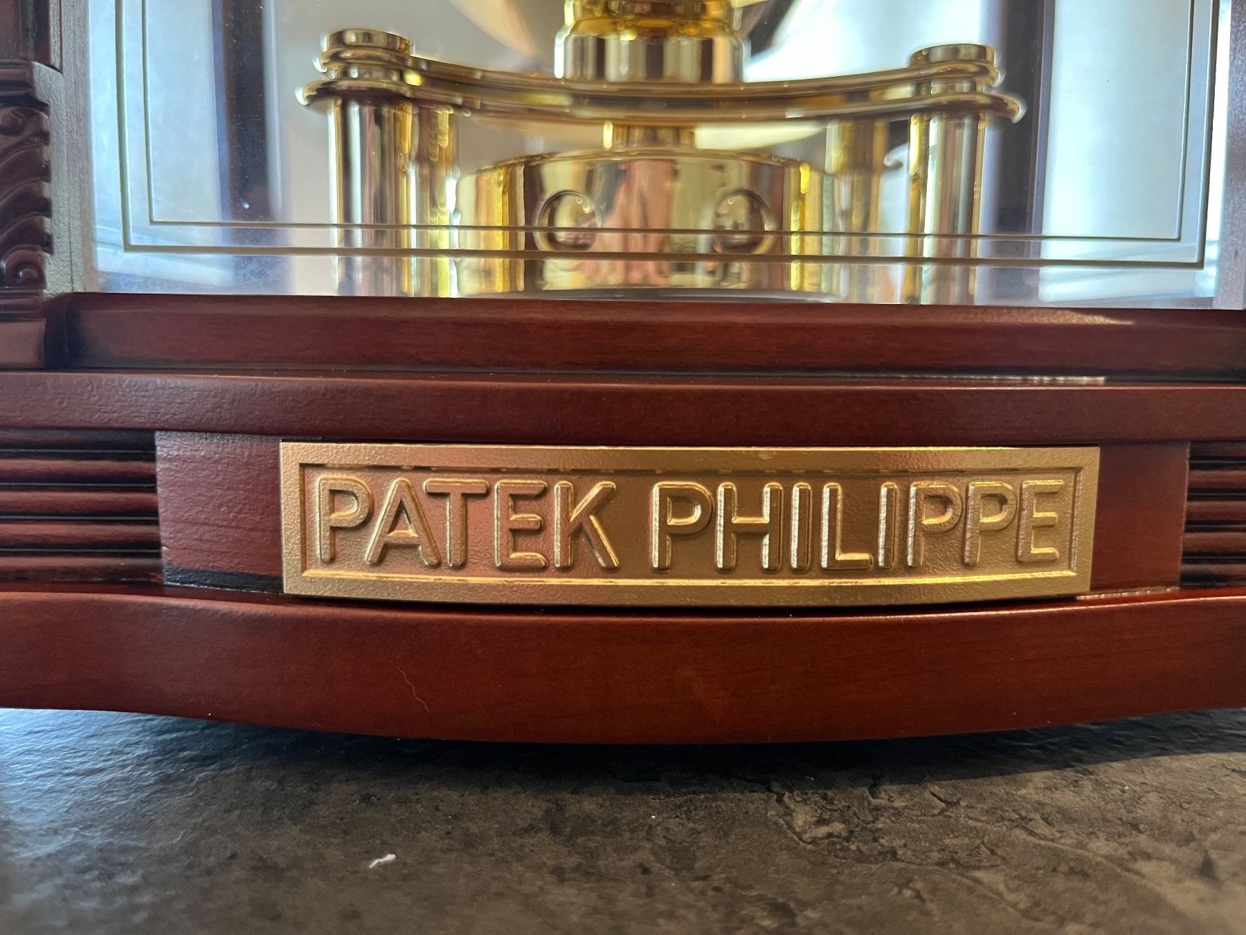 Patek Philippe Orologi da terra & Orologi da parete: Patek Philippe Pendel Showroom Tischuhr – Usato da Wichtrach venduto da bro_ym6v 6