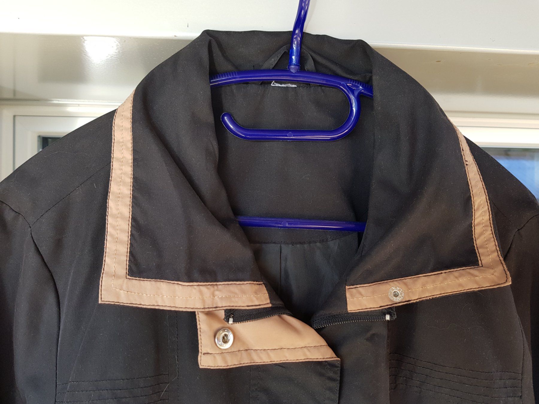 Giacche: leichte Jacke schwarz beige – Usato da Walterswil BE venduto da Lonitti 1
