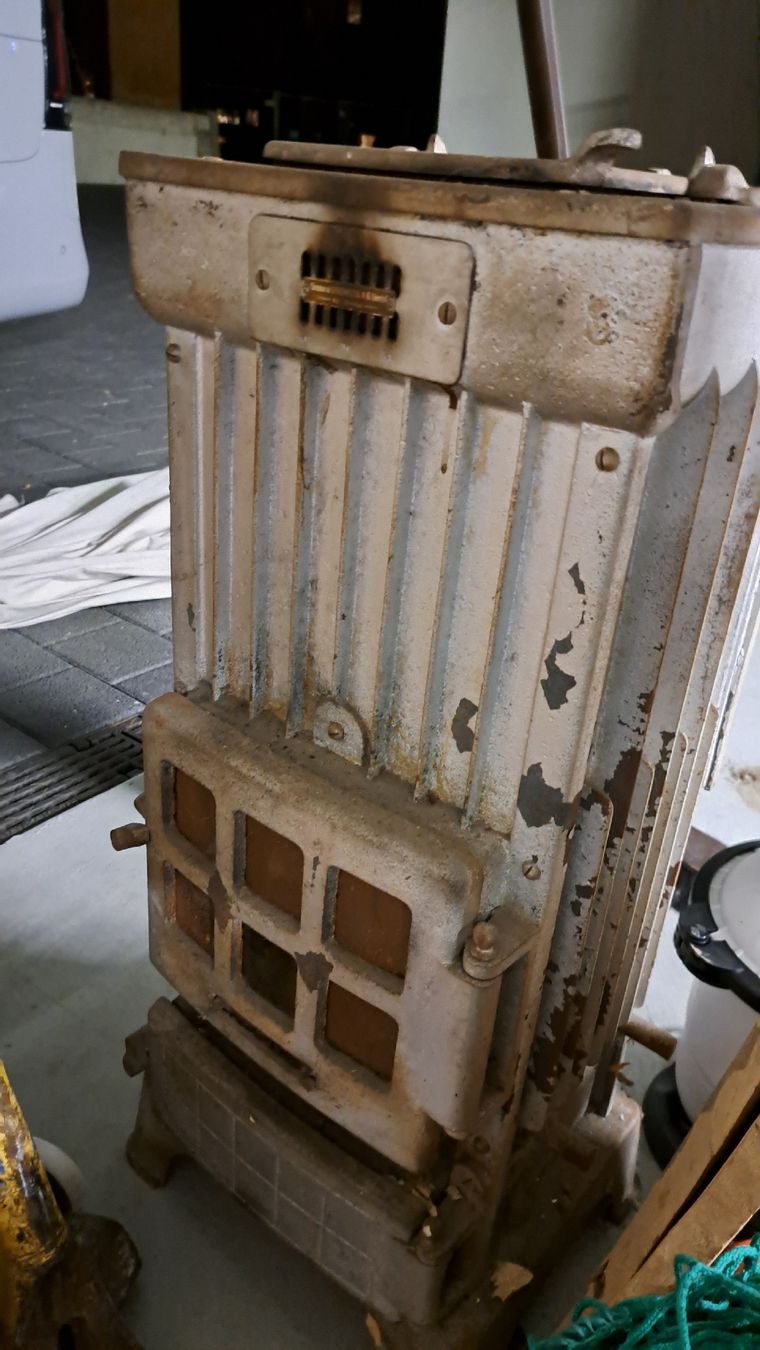Altri mobili d'antiquariato: Antiker Ofen der Marke Waldo – Difettoso da Muri AG venduto da HalleTeam 1