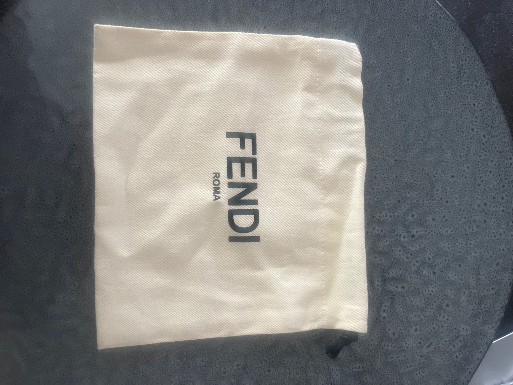 Fendi Portafogli: Porte cartes/billets FENDI – Usato da Prangins venduto da Rodard8 8
