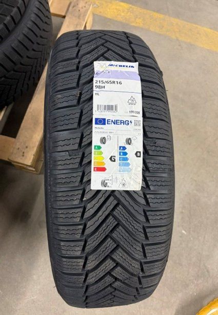 Michelin Pneus & Kompletträder: Kompletträder Winter – Gebraucht aus Biel/Bienne von orpundgarage 1