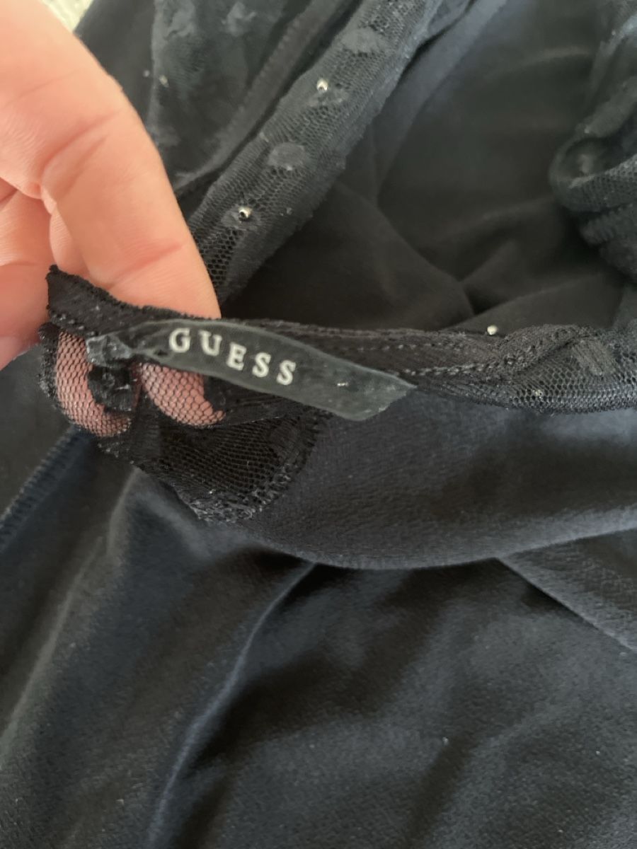 Guess Tops: Guess Top schwarz mit Spitze, 38 – Gebraucht aus Solothurn von Bobesch08 5
