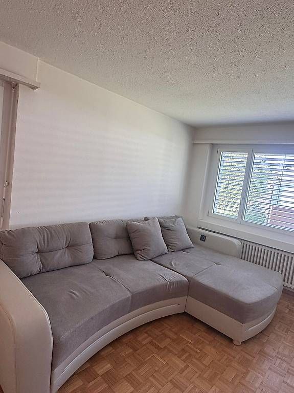 Sofas: Moderne Ecksofa-Wohnlandschaft mit LED & Soundsystem – D'occasion à Nürensdorf par jes_y9pb 1
