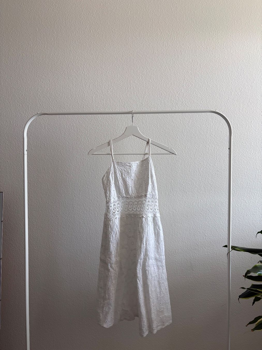 Robes: weißes Sommerkleid – D'occasion à Zürich par bbbggg 1