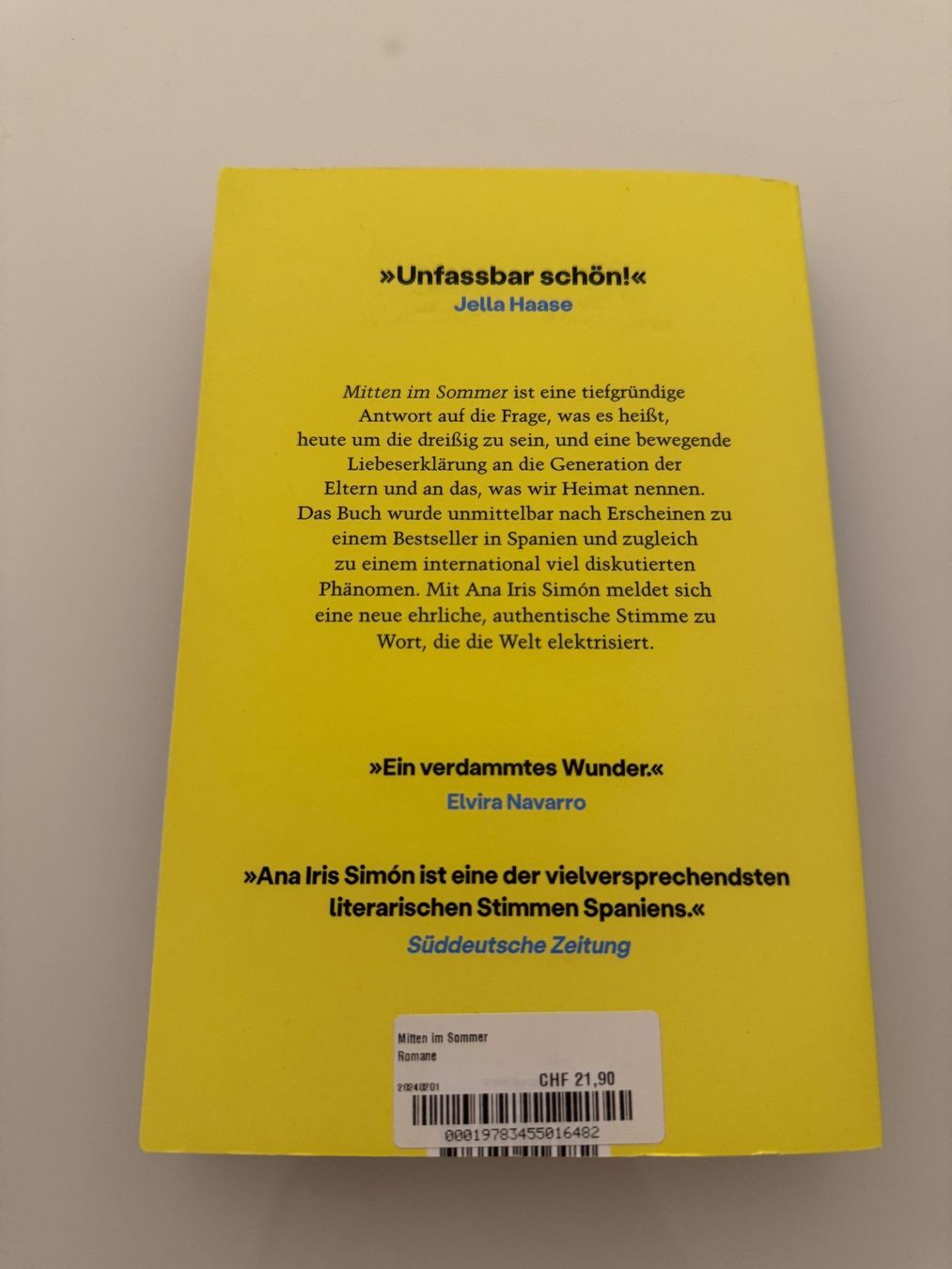 Bücher: Ana Iris Simón – Mitten im Sommer – Gebraucht aus Dietikon von Julia.obers 2