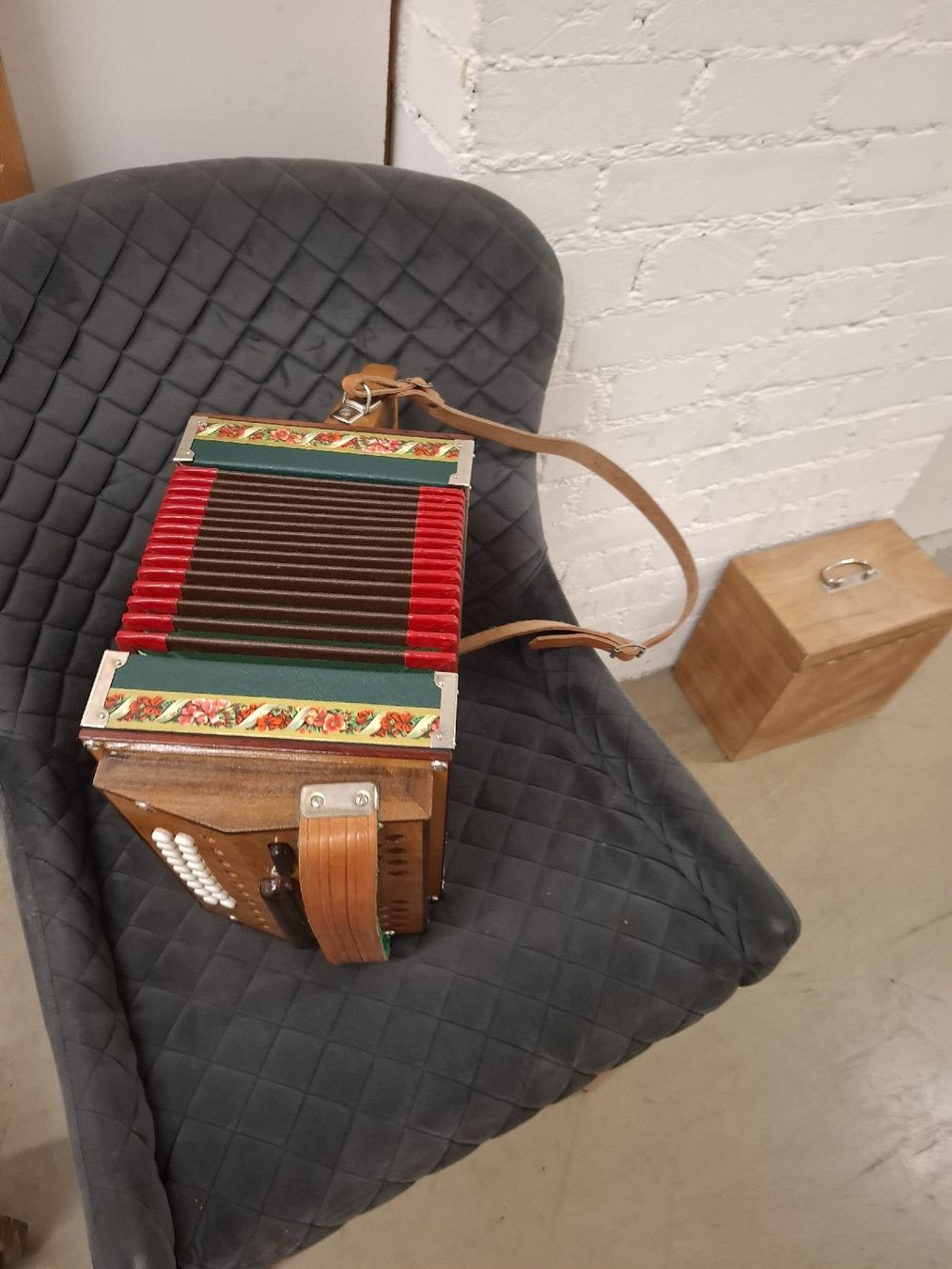 Strumenti musicali: schwyzerorgeli.wie neu – Usato da Villeneuve venduto da BibiVintage 4