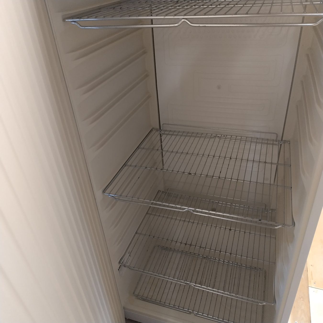 Liebherr Frigoriferi: Liebherr Kühlschrank GKv 5710 – Usato da Herisau venduto da Ea83 3
