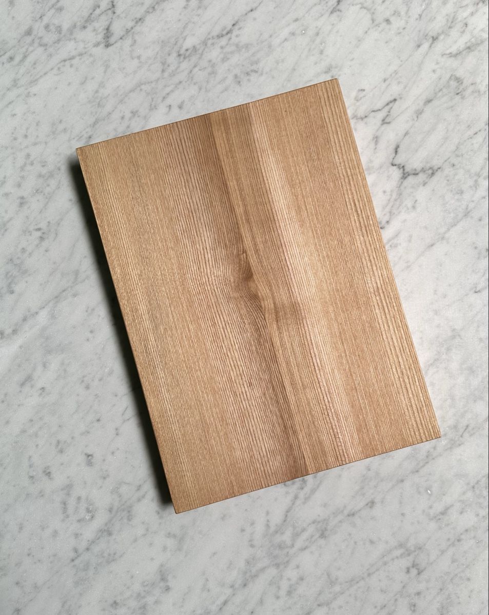 Holzartikel: Schneidebrett Esche  – Neu und originalverpackt aus Läufelfingen von b-form 2