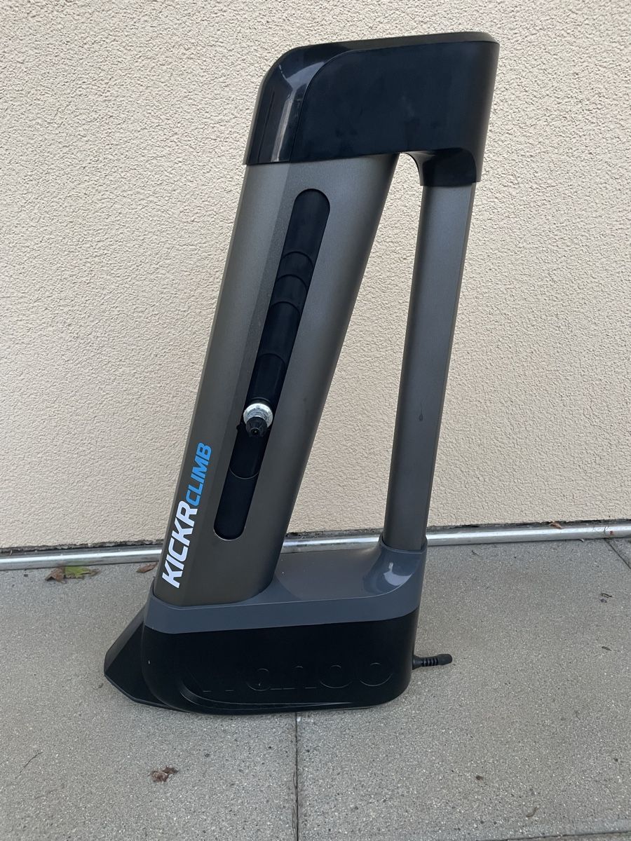 Wahoo Hometrainer: Wahoo KICKR CLIMB Indoor Grade Simulator - perfect condition – Neu (gemäss Beschreibung) aus Essertines-Rolle von hub_cc8m 2