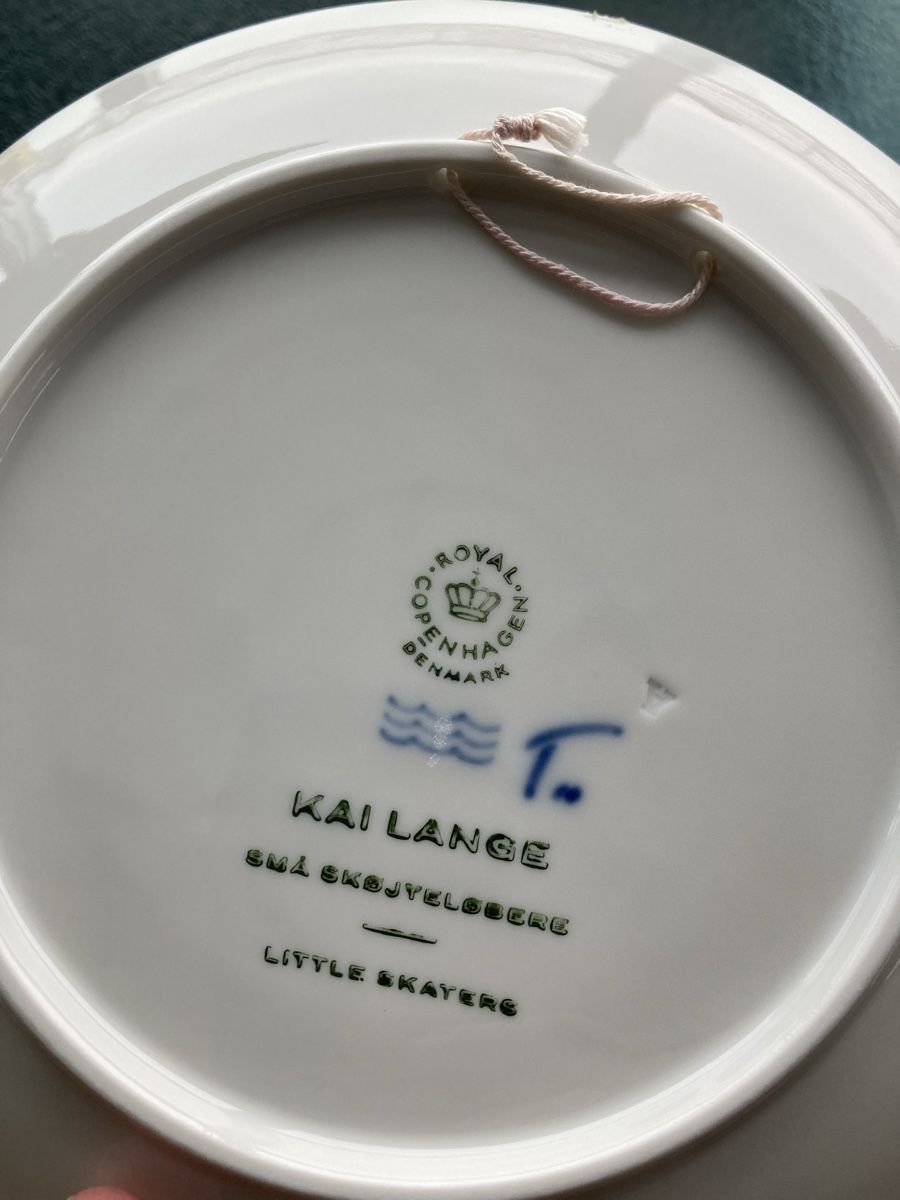Royal Copenhagen Piatti: Royal Copenhagen Wandteller 1965, Winterplatte "Eisläufer" – Usato da Zürich venduto da dolcicaramelle2 2