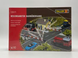 Faller 120171 H0 Beschrankter Bahnübergang