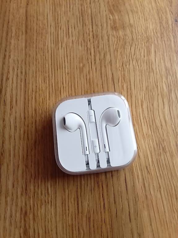 Kopfhörer: Apple Kabelkopfhörer Lightning – Neu und originalverpackt aus Oberdorf BL von GuteQuali24H 2