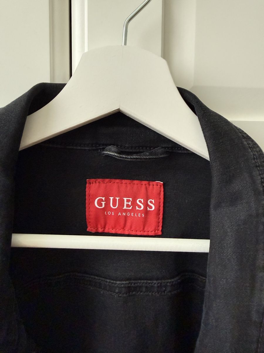 Guess Giacche: Guess Jeansjacke Schwarz – Usato da Giswil venduto da Ody2 2