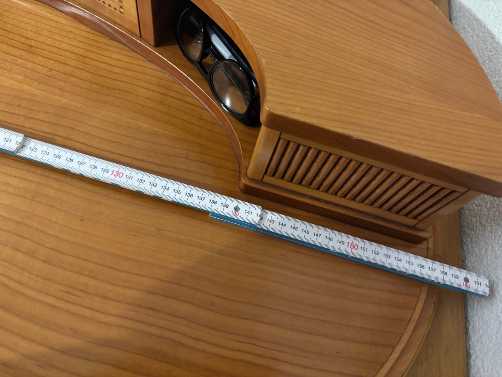 Bureaux: Selva Frisiertisch  Oval mit Stuhl – D'occasion à Utzenstorf par Horner18 4