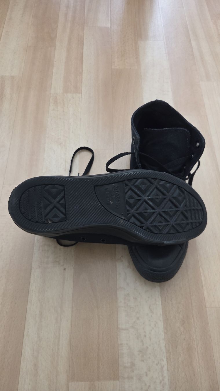 Scarpe da uomo: Converse 8.5 Schwarz – Usato da Illnau venduto da Holzerexpress 1
