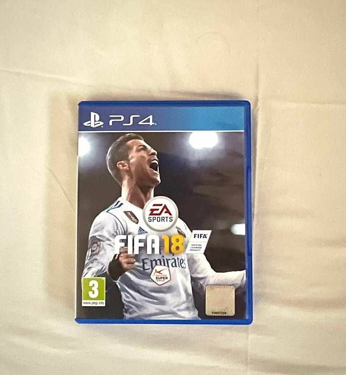 Giochi: Jeu ps4- FIFA 18 – Usato da Montreux venduto da dan_g5wm