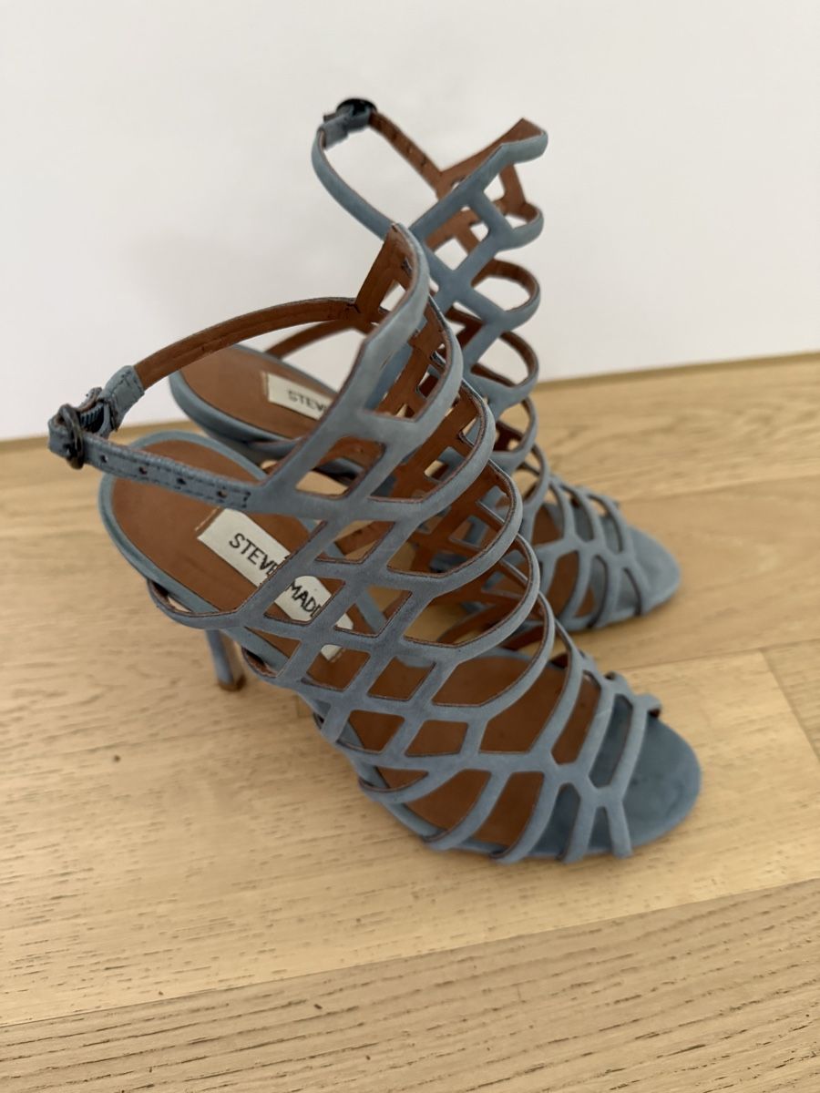 Scarpe da donna: Sandale in hellblau, Grösse 36.5 – Usato da Dietlikon venduto da Moncler2010