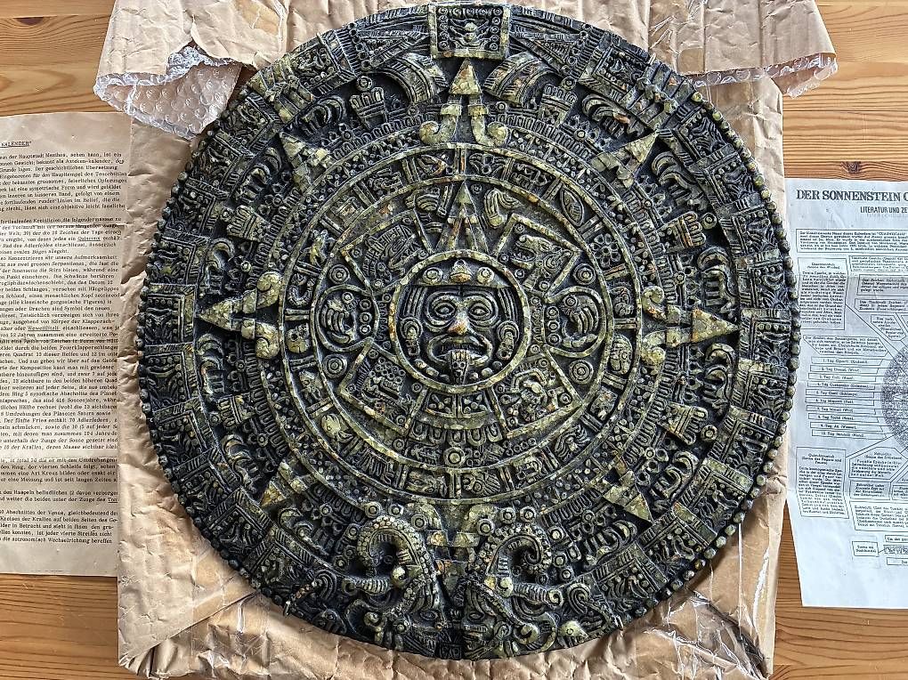 Libri: Calendrier mural d'Aztèque (Maya) – Usato da Eclépens venduto da Chris_1751