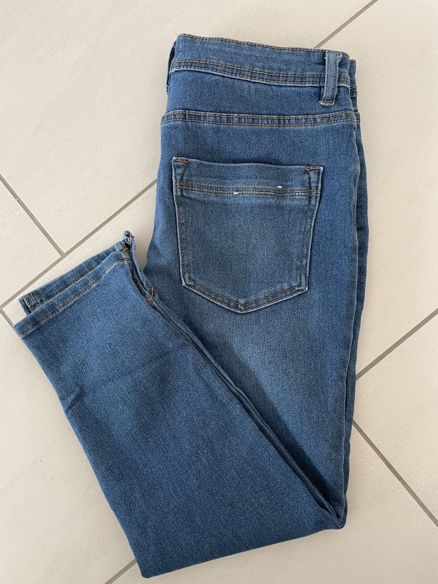 Jeans: 7/8 Jeans Gr 42 NEU – Nuovo e nell'imballaggio originale da Rüti ZH venduto da kar_xx9l