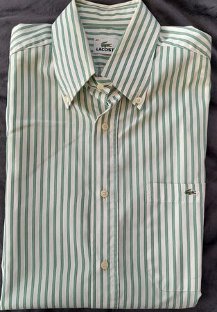 Lacoste chemise rayée verte et blanche, taille 40 ✨