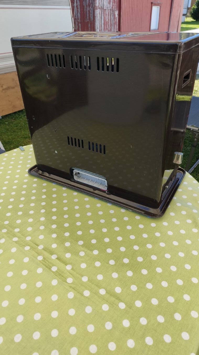 Radiateurs: Petrolofen – D'occasion à Jakobsbad par Windows5 2
