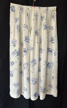 Womens skirt Jackpot size 2 floral print light condition