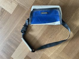 Freitag Tasche blau weiss