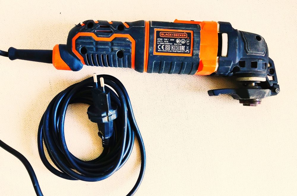 Multitool, Black und Decker MT300KA | Kaufen auf Ricardo