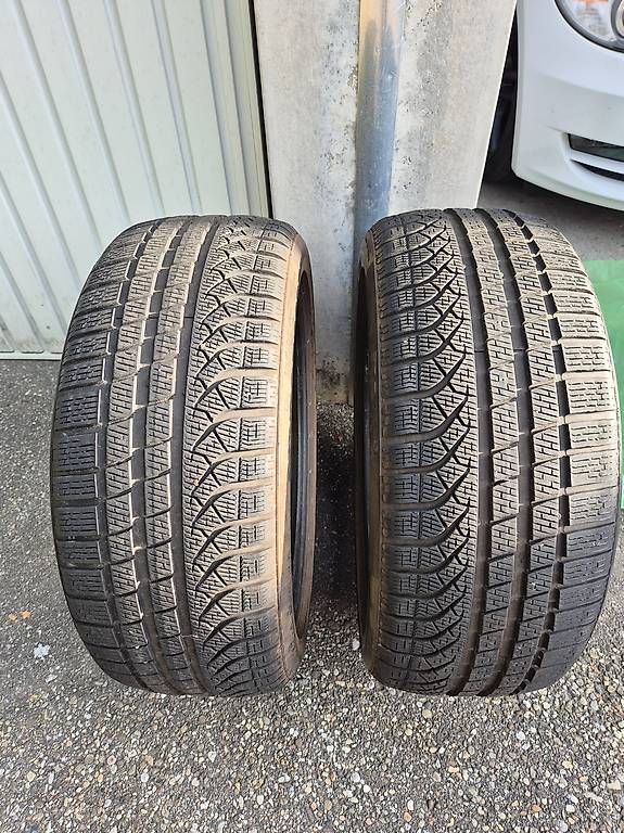 Pneus & Roues: 245/45 R20 103V Pirelli P Zero Winter  – D'occasion à Oftringen par Rover3